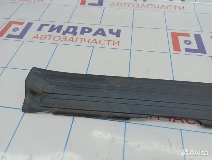 Накладка порога переднего левого внутренняя Toyota