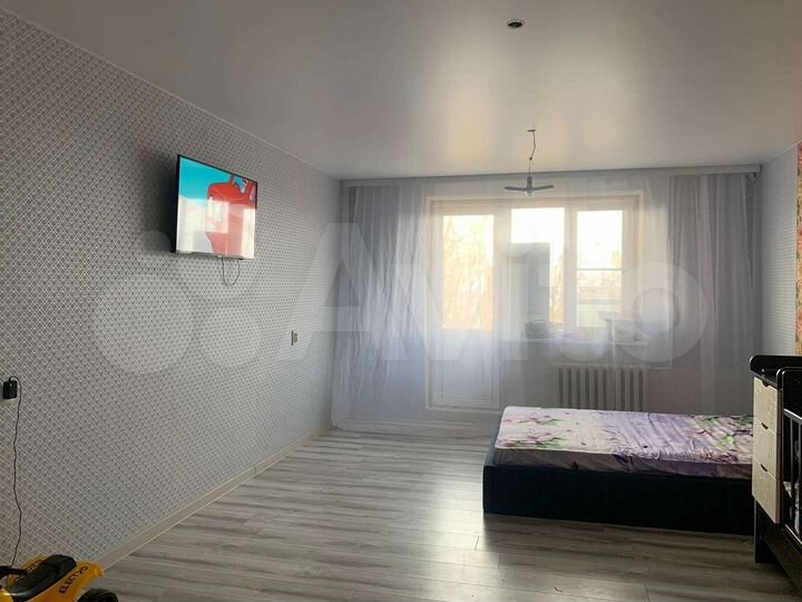 3-к. квартира, 77 м², 1/9 эт.