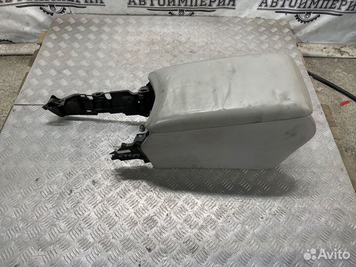 Подлокотник Lexus LS 460 / 600 (lV)