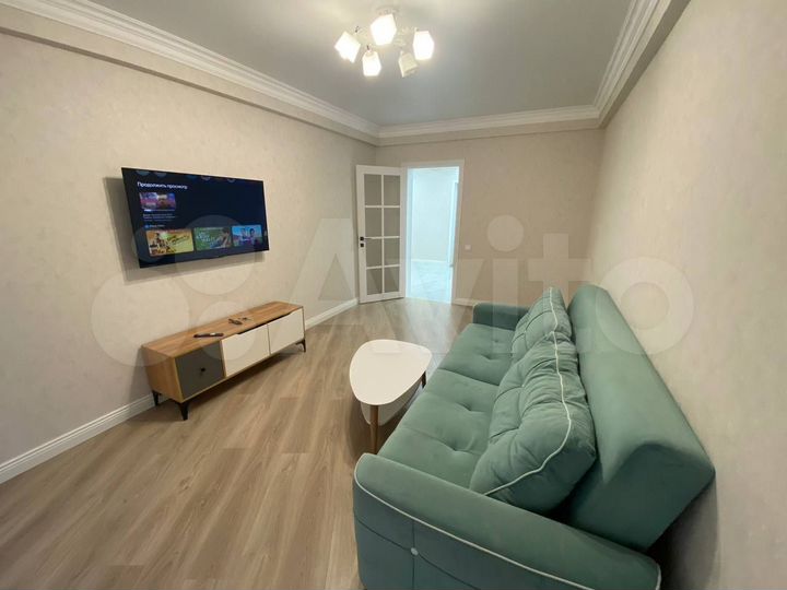 2-к. квартира, 74 м², 1/9 эт.