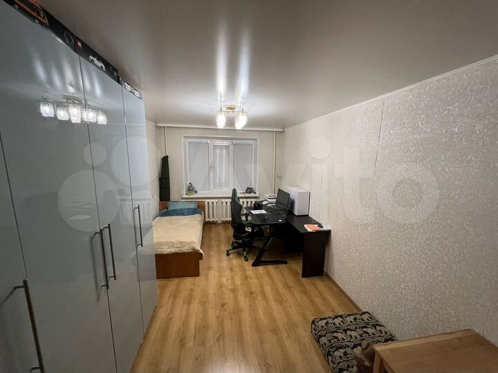 3-к. квартира, 81 м², 2/10 эт.