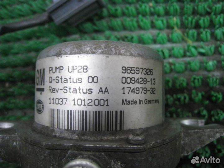 Насос вакуумный Chevrolet Aveo T300 2012