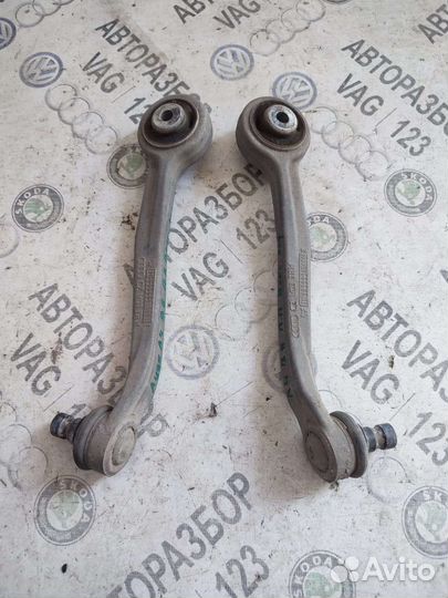 Рычаг передний верхний Audi A4 B8