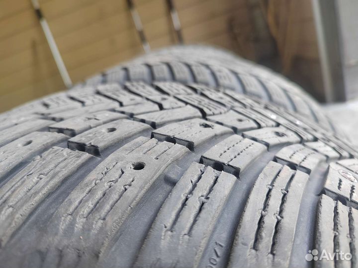 Continental IceContact 3 235/50 R18