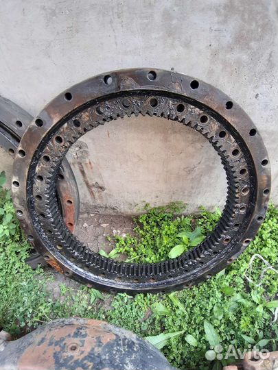 Опорно поворотное устройство Nissan Condor