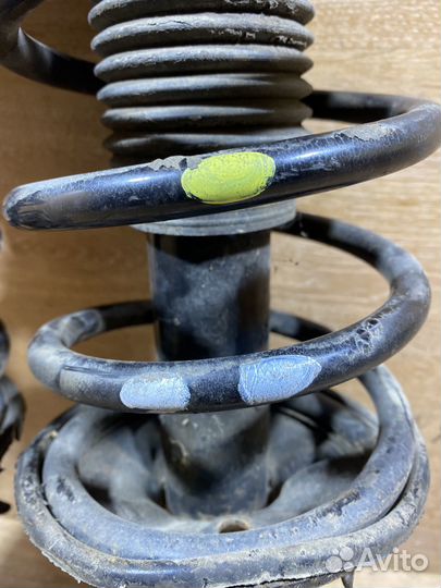 Комплект передних стоек Hyundai Getz ST198