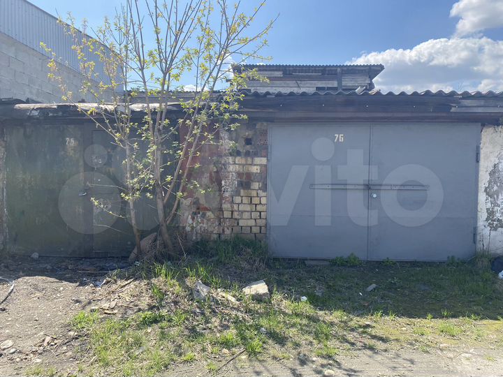 Гараж, > 30 м²