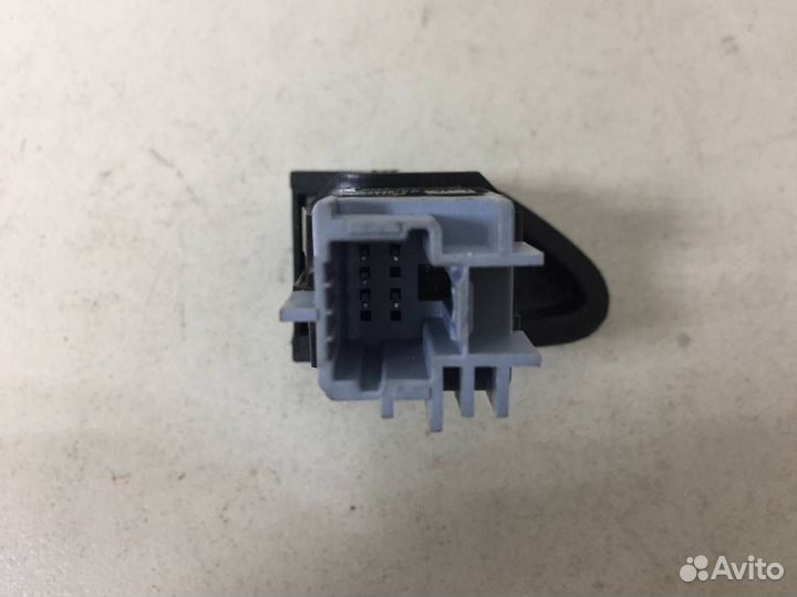 Кнопка центрального замка Renault Kaptur 2016