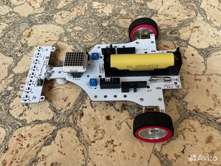 Драгстер—программируемый гоночный болид на Arduino