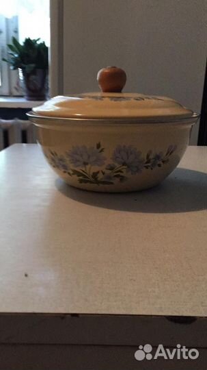 Салатник эмалированный с крышкой