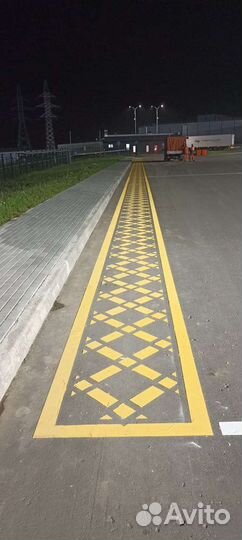 Нанесение дорожной разметки