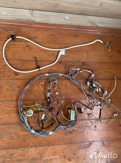 Запчасти от стиральной машины Ariston as1047ctx/B