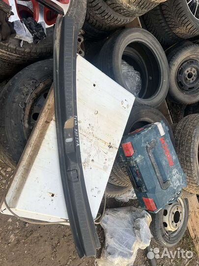 Накладка задней панели багажника Renault Kaptur