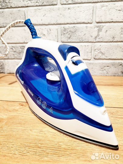 Утюг Maxwell MW-3038