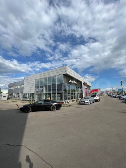 Комплекс зданий автосалонов, 4853 м²