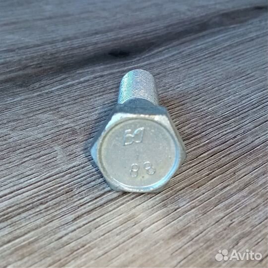 Болт уэс 0100603А-05