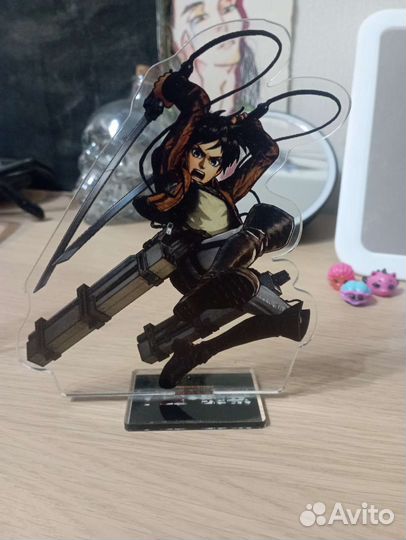 Атака титанов фигурка