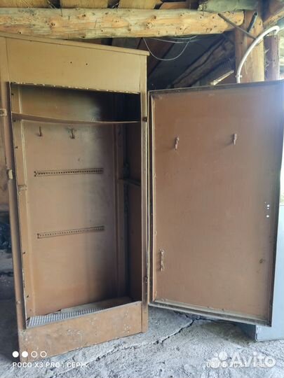 Шкаф металлический для инструментов
