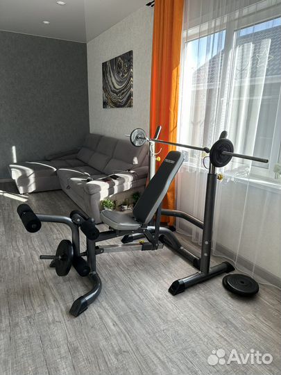 Скамья для жима лежа со штангой