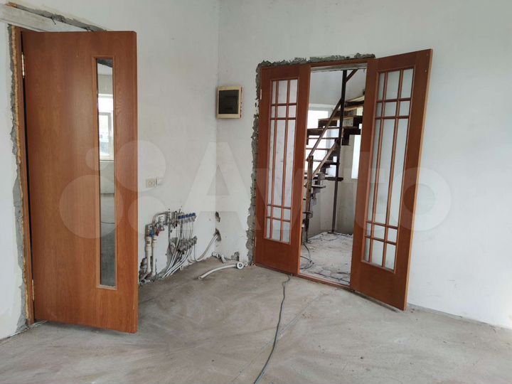 Коттедж 275 м² на участке 25 сот.