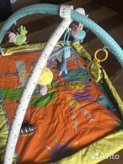 Развивающий коврик для малыша