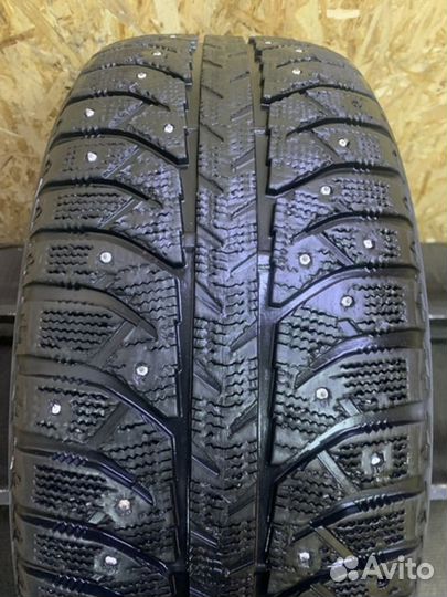 Bridgestone Ice Cruiser 7000 225/55 R17 97T