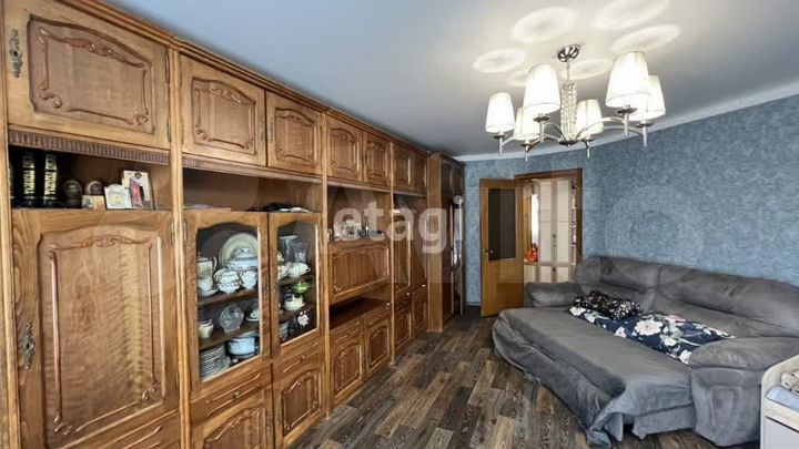 3-к. квартира, 77 м², 2/5 эт.