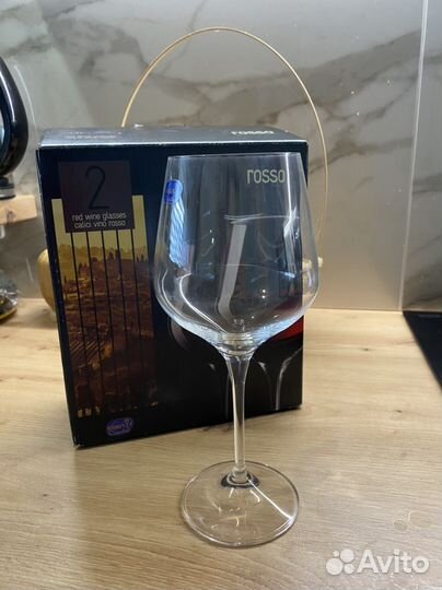 Бокалы для вина Bohemia новые