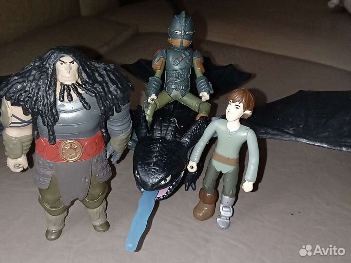 Игрушка дракон беззубик