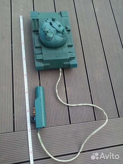 Советский игрушечный танк