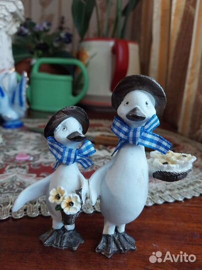 Статуэтка птички