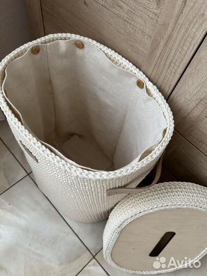 Вязаная бельевая корзина