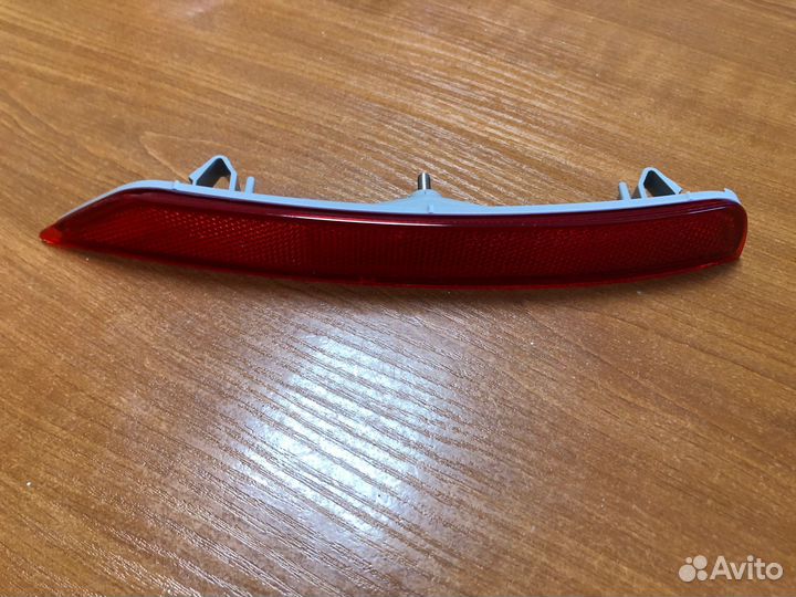 Отражатель в бампер Subaru Forester