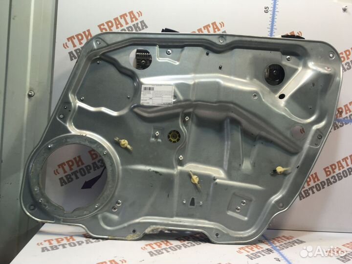 Стеклоподъемник передний (электрический) Прав