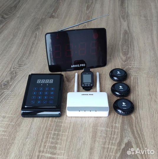 Кнопка вызова персонала, часы, табло, пуль, репите