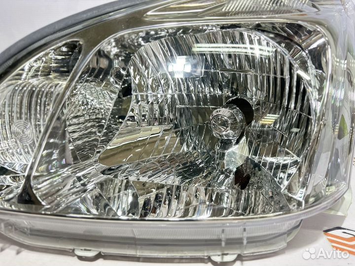 Фары Toyota Premio 240 кузов 2001-2007 новые HLL