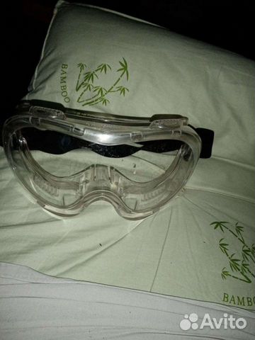 Защитные очки