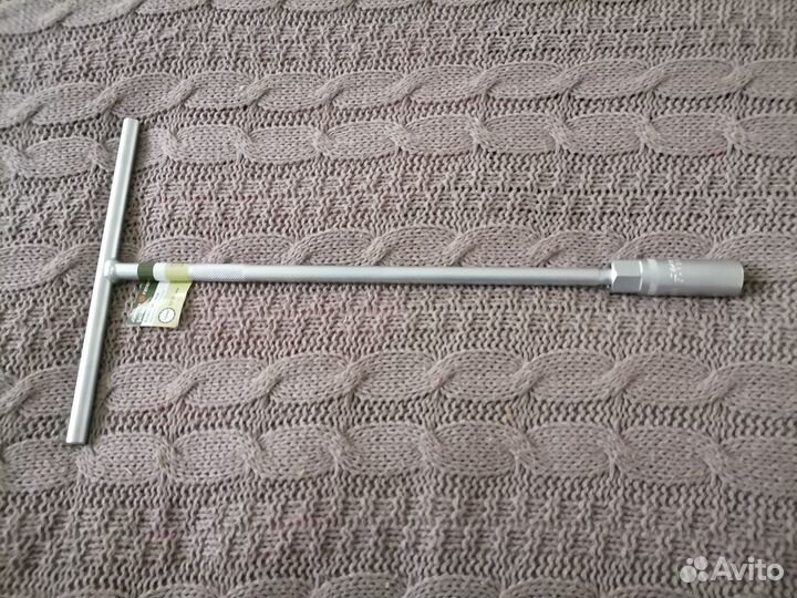 Свечной ключ 14