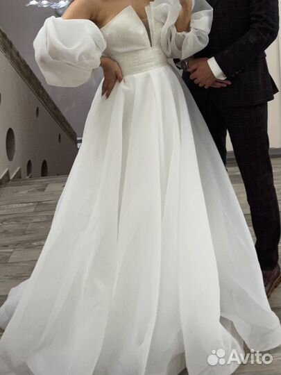 Свадебное платье 44