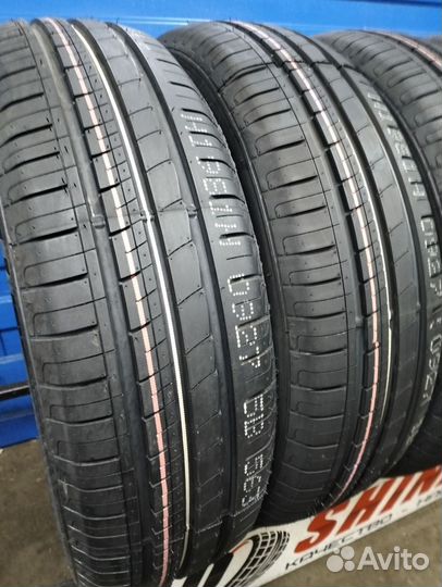 Royal Black Royal Mile 185/65 R15 88H