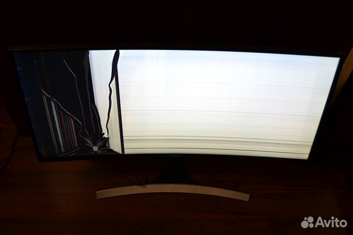 Разбитые LED мониторы Samsung и фирменные бп