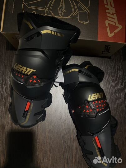 Leatt Z-Frame Защита коленей