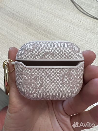 Чехол Guess на Airpods3