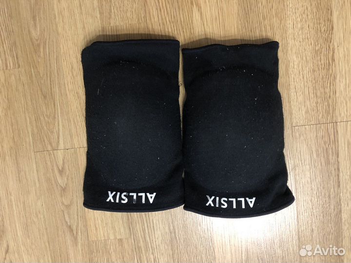 Наколенники