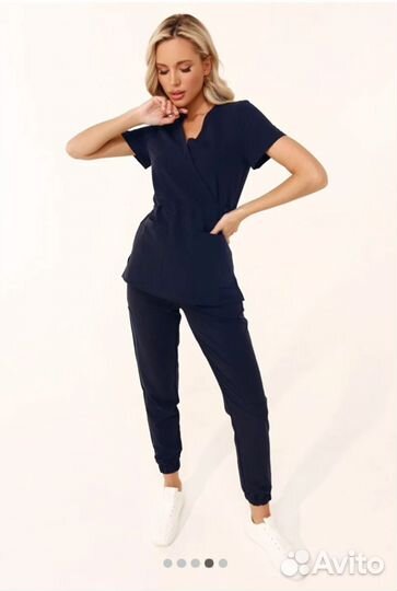 Медицинский костюм Weaveatelier + блуза