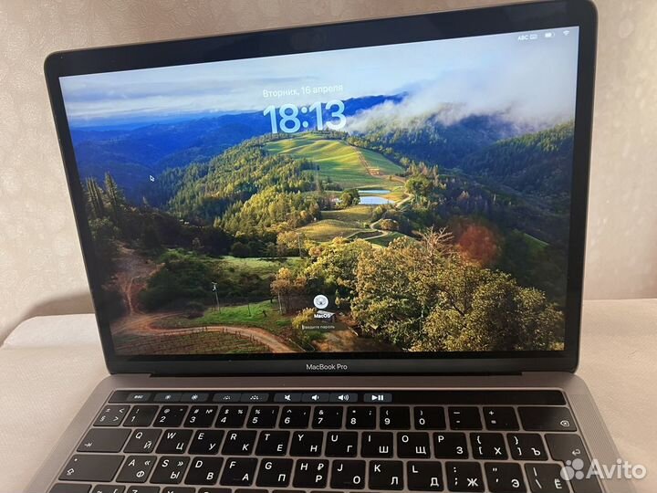 Apple Macbook Pro 13 2019 Tauchbar A2159 i5/8/128
