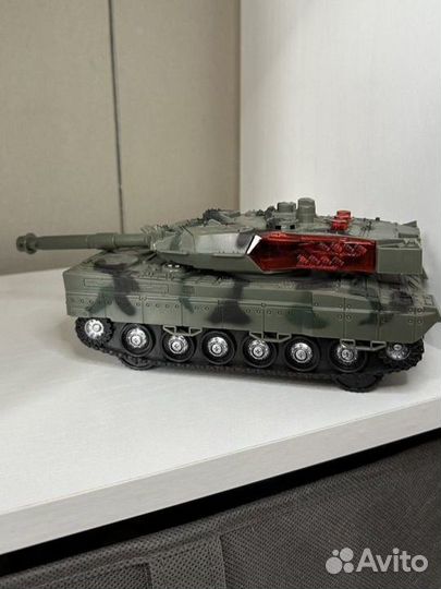 Танк игрушка со звуком