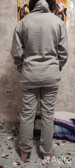Спортивный костюм 44-46 на тонком флисе