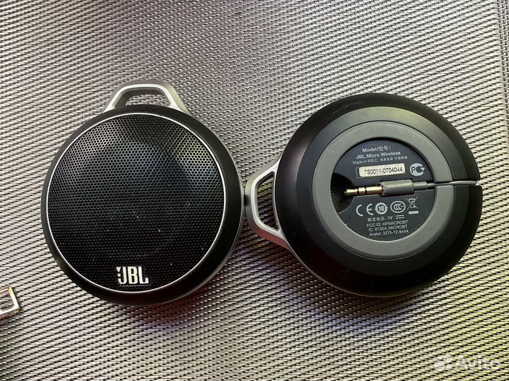 Портативная колонка jbl