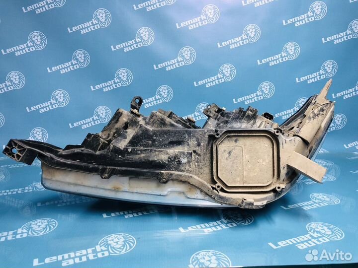 Фара правая Toyota Land Cruiser 200